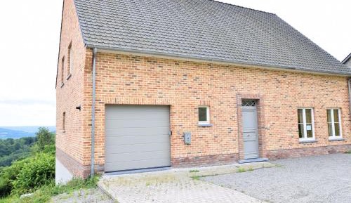 Seven-Bedroom Holiday Home