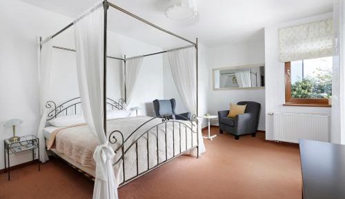 Apartment (1-2 Adults)