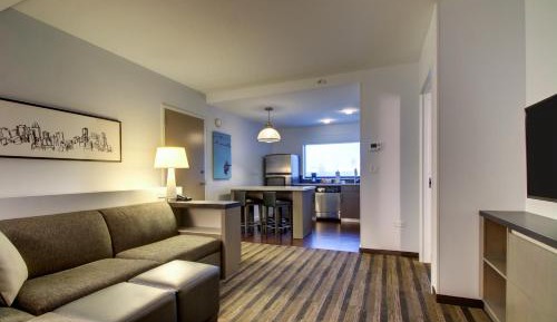 One-Bedroom Suite with Two Queen Beds and Accessible Tub - Disability Access