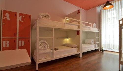 Bed in 6-Bed Mixed Dormitory Room