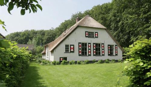 Five-Bedroom Holiday Home