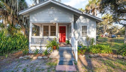 Two-Bedroom Apartment with Terrace