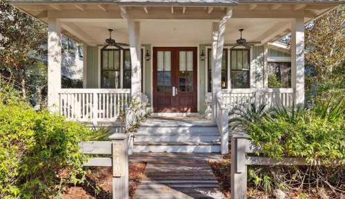 Five-Bedroom Holiday Home