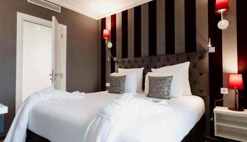 One-Bedroom King Suite