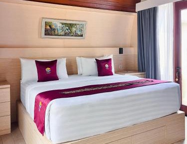 Deluxe Room (2 Adults + 1 Child)