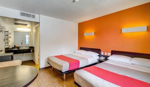 2 Full Beds | Non-Smoking, Micfridge