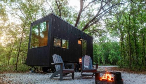 Standard Queen Cabin