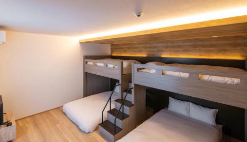 One-Bedroom Premier Apartment