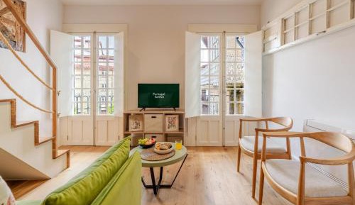 Apartment with City View