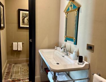 Suite with Garden View