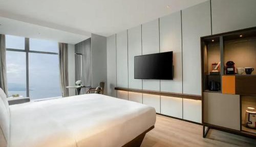 Deluxe Bay View King Room