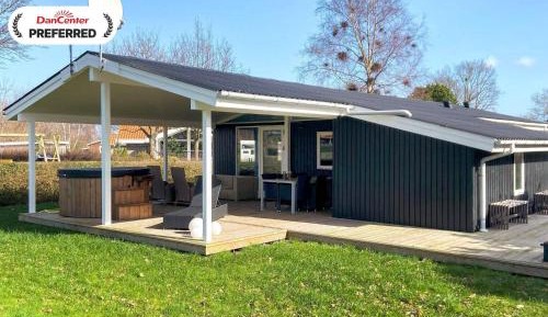Three-Bedroom Vacation Home 