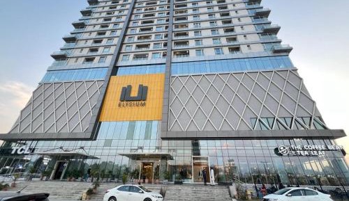 Family Two-Bedroom Apartment with View