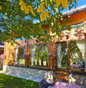 Villa with Garden View