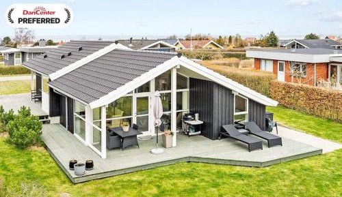 Three-Bedroom Vacation Home 