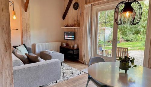 Apartment with Garden View