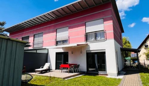 Three-Bedroom Holiday Home 