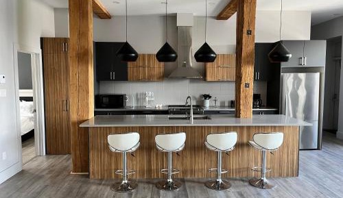 Three-Bedroom Deluxe Apartment