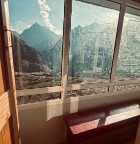 Suite with Mountain View