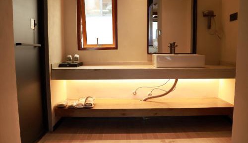 Deluxe Double Room with Bath