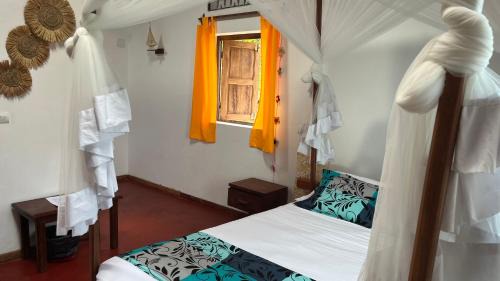 Deluxe Double Room (2 Adults + 1 Child)