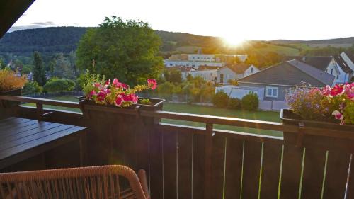 Two-Bedroom Apartment with Shower 