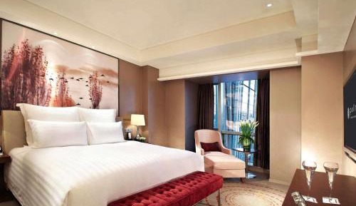 Superior King Room with Lake View