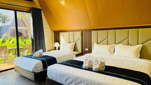 Triple Room with Mountain View