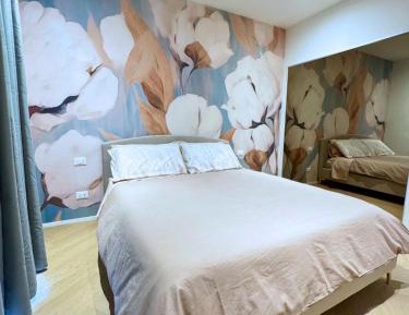 Superior One-Bedroom Apartment with Balcony