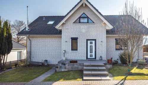 Superior One-Bedroom Apartment