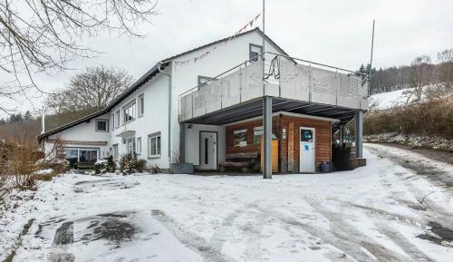 Superior One-Bedroom Apartment