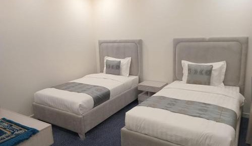 Twin Room with Private Bathroom