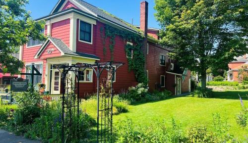 Suite with Garden View