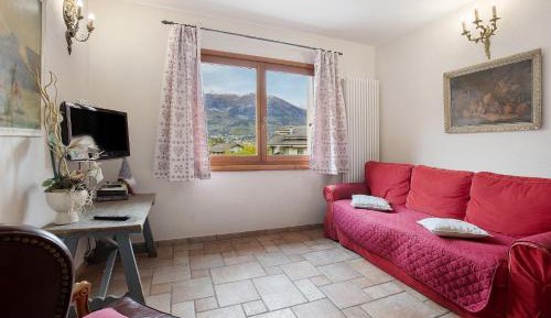 Two-Bedroom Deluxe Apartment with Balcony