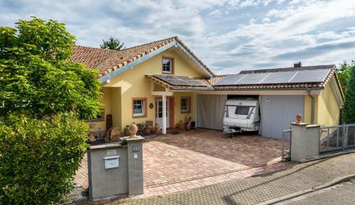 Superior One-Bedroom Apartment
