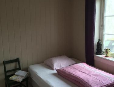Single Room with Shared Bathroom