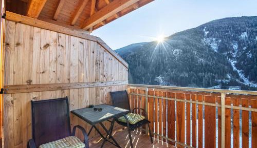 Superior One-Bedroom Apartment with Balcony