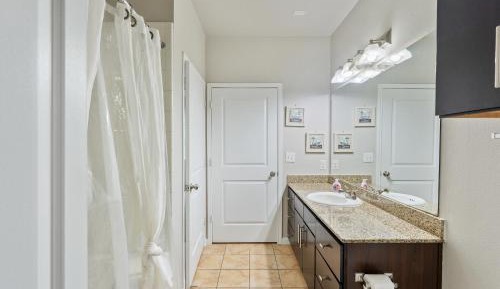 Two-Bedroom Deluxe Apartment