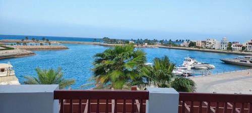 Two-Bedroom Apartment with Balcony and Sea View