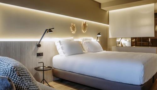 Superior King Suite with Sofa