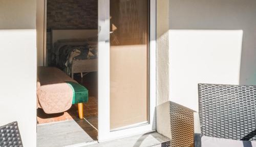 One-Bedroom Apartment with Terrace