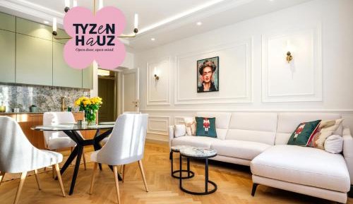 Four-Bedroom Apartment with Balcony 