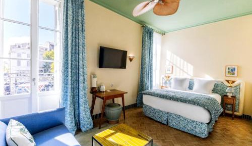 Deluxe Room with Balcony