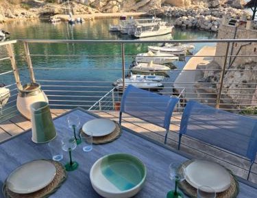 Two-Bedroom Apartment with Terrace and Sea View