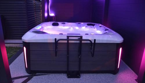 One-Bedroom Apartment with Garden