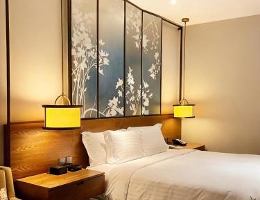 Standard King Room