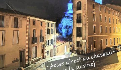 Three-Bedroom Apartment with Mountain View