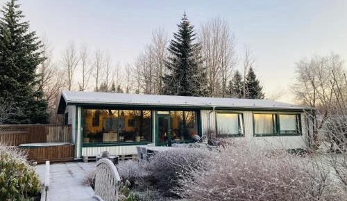 Villa with Garden View