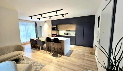 Three-Bedroom Apartment - High Floor