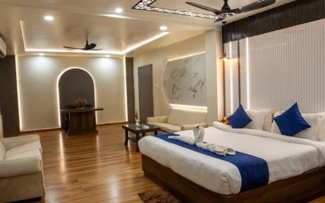 Deluxe King Suite